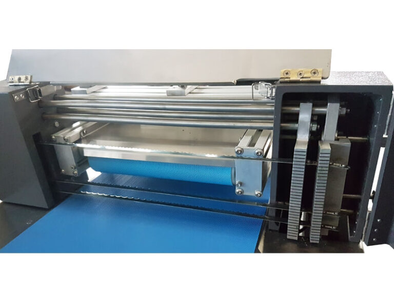 horizontal-cake-slicing-machine-b-1546241587